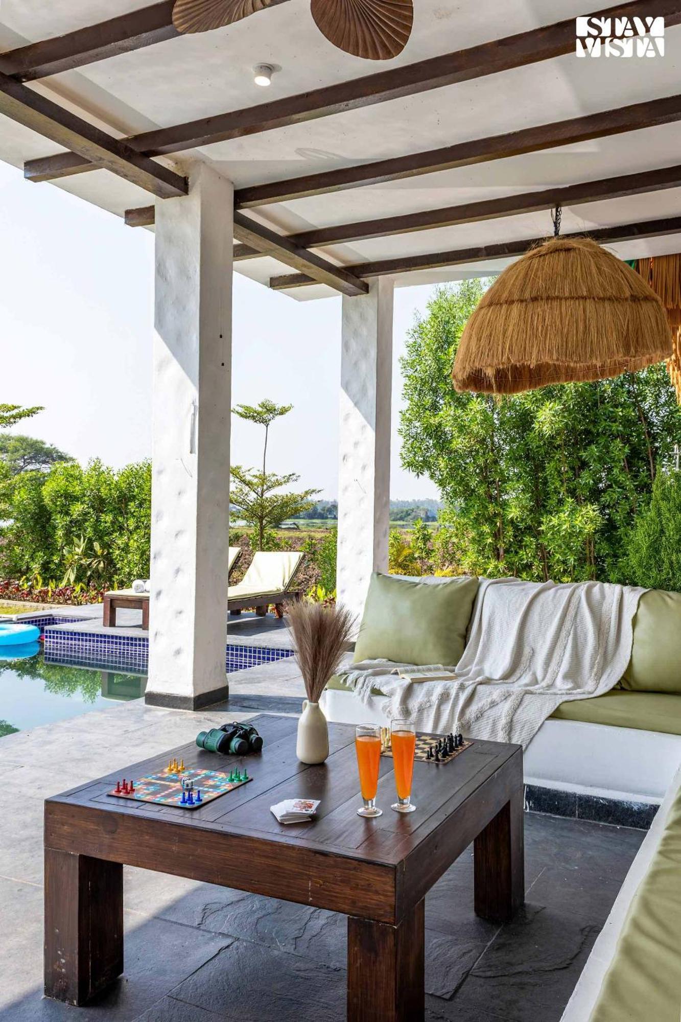 Stayvista At Lotus By The Lake With Pool, Bbq & Lawn 印多尔 外观 照片
